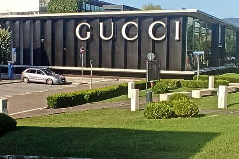 Transfer från Florens till Arezzo med ett stopp vid The Mall Outlet