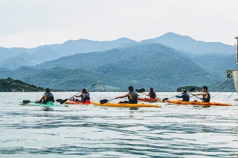 Kayaking experience through the islands of Paraty