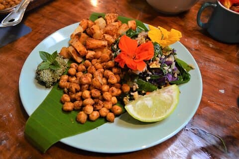 Big Island: lezione di cucina da fattoria a tavola alle cascate di Kulaniapia