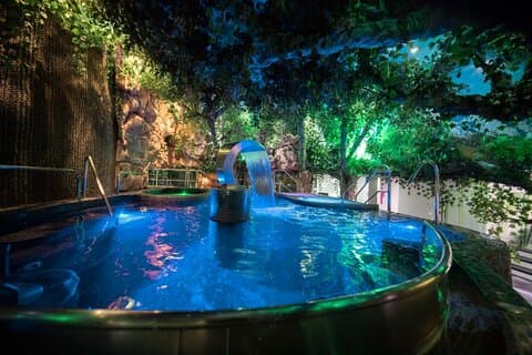 Medellín Lady's Luxe Spa: Hidroterapia + Massagem Temática + Facial