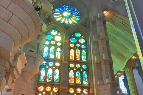 Barcelona Sagrada Familia en Guell Park drinken en tapa