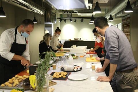 Curso de cocina sobre pasta fresca para aspirantes a chefs en Milán