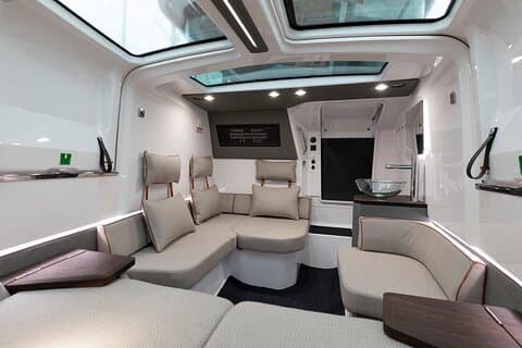 38' Private Luxury Sunset Charter w. Música e bebidas, até 13 ppl