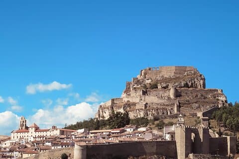 Tour privato di un'intera giornata a Peñiscola e Morella da Valencia