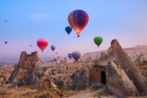 2-Day Cappadocia Tour from Istanbul with Cave Hotel Stay