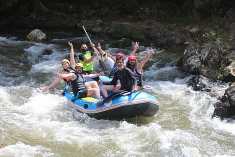Bedst sælger: Rafting 5 km+Flying Fox (hel dag fra Phuket)