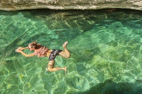 Oman høydepunkter: Hotell i nærheten av Wahiba Sands Desert & Wadi Bani Khalid Tour