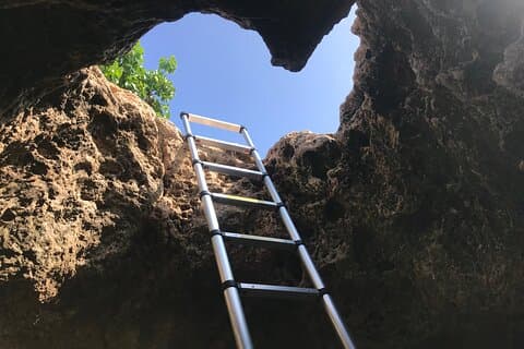 プライベート マーメイド ケーブとカエナ ポイント ハイキングを伴う西オアフ島 (Se habla Español)