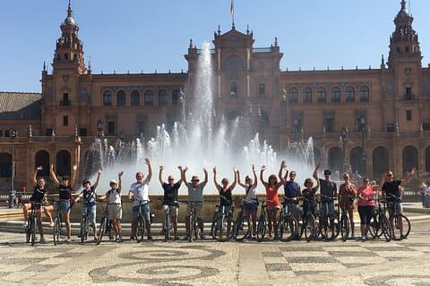 Excursão de bicicleta guiada de 3 horas pelos destaques de Sevilha