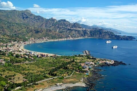 Giardini , Taormina & Castelmola
