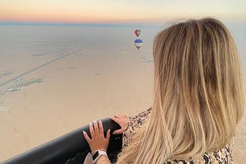 Luftballongflygning över Dubaiöknen
