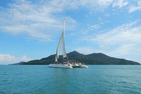 Excursión todo incluido de 8h en catamarán a Isla Taboga desde Ciudad de Panamá