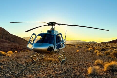Grand Canyon Hubschrauberflug mit Sonnenuntergang Valley of Fire Landung