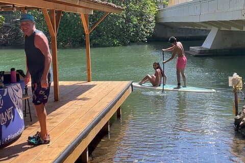 Noleggio di paddle board sul fiume Haleiwa con Blue Planet Adventure Co.