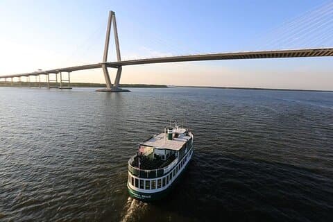 Charleston Harbor History Day-Time o crociera in barca al tramonto