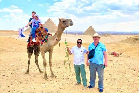 Oferta combinada: visita a las pirámides de Giza y al Museo Egipcio con cena en crucero por el Nilo