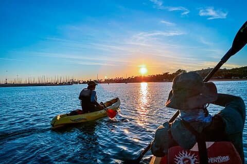 Tour en kayak al atardecer en el puerto de Santa Bárbara (2 horas)