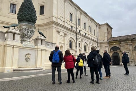 Visite spéciale en petit groupe des musées du Vatican pour la première entrée