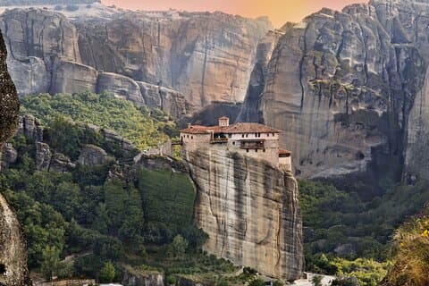 2 - Dia Delphi & Meteora Tour de Atenas com Hotel & Guia