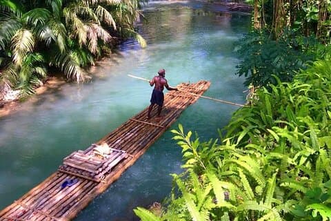 Great River Bamboo Rafting och Limestone helkroppsmassagetur från Montego Bay