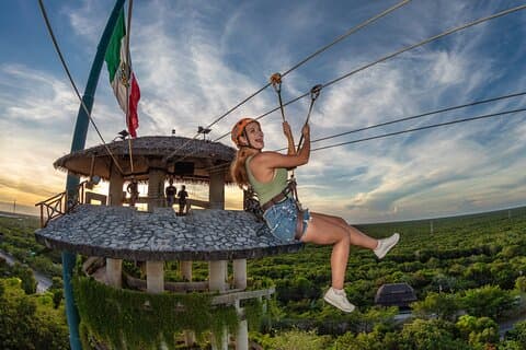 Experiencia Extrema - Tour Xplor con Transporte desde Riviera Maya & Cancún