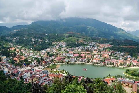 Avventura di trekking privata di un'intera giornata a Sapa