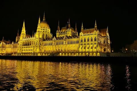 Budapest : 1 Stunde Highlights Kreuzfahrt mit Welcome Drink