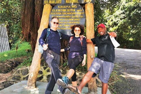 Tour di arrampicata di 6 giorni del Monte Kilimangiaro tramite la rotta Marangu