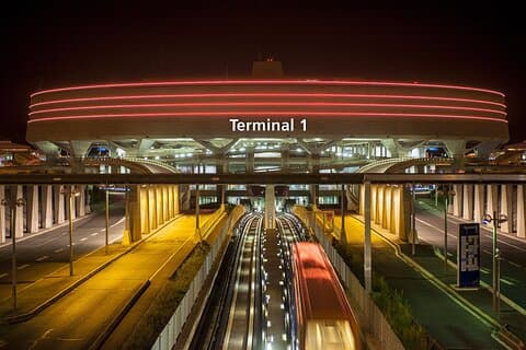 Privat taxitransfer från CDG flygplats till Paris