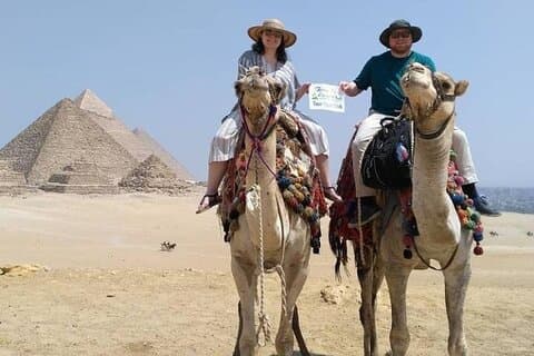 Turnera till det egyptiska museet och Pyramiderna i Giza
