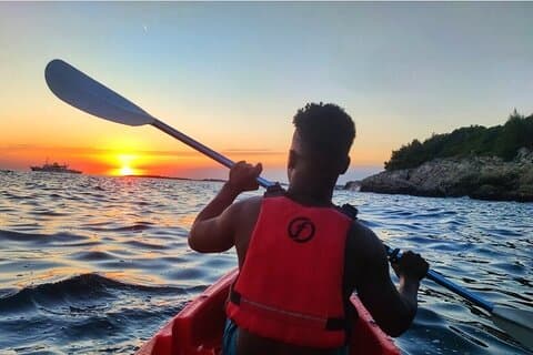 SUNSET ADVENTURE! Secret Beach Escape - Snorkeling & Cliff Jumps
