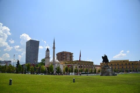 Rundgang durch Tirana