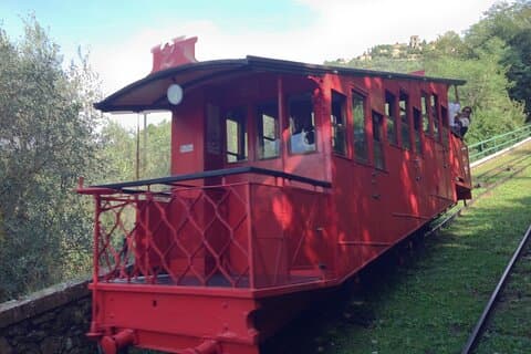 TOUR PRIVADO: Lucca e passeio de funicular em Montecatini Alto com experiência de almoço