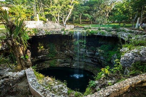Chichen Itza en Cenote-dagtour vanuit Playa del Carmen