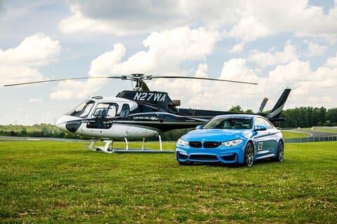 ニューヨークからのプライベート ヘリコプターによるレースカーの運転体験