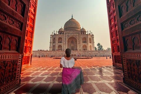 Private Sunrise Taj Mahal & Agra Fort Tour from New Delhi By Car