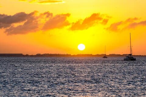 Solnedgangsfest på Isla Mujeres! Rundtransport fra Cancun