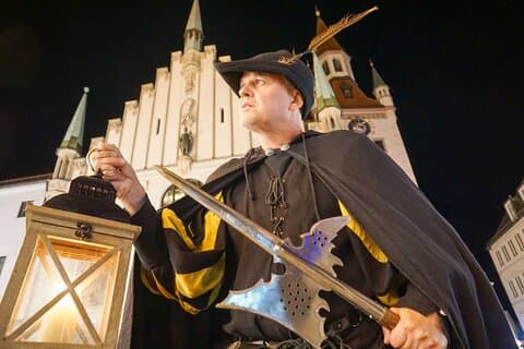 City tour medieval com vigia noturno em Munique em alemão