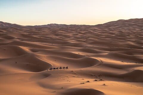 Excursão privada de 4 dias ao DESERTO DO SAHARA saindo de Marrakech