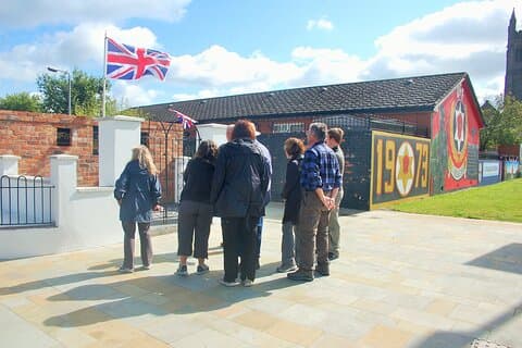 2 Hour Express Belfast Taxi/Cab Tour History, Murals, Troubles