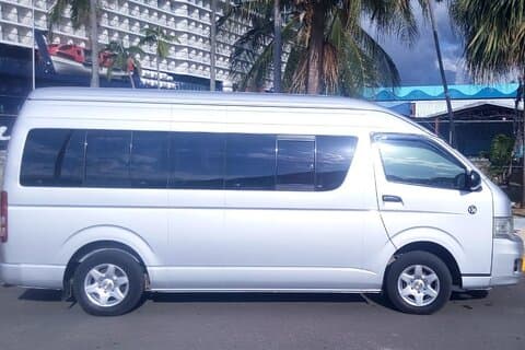 Transporte compartido de los hoteles de Ocho Ríos desde el aeropuerto de Montego Bay: ida o ida y vuelta