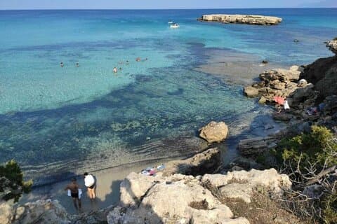 Safari de surf y césped de día completo en Paphos