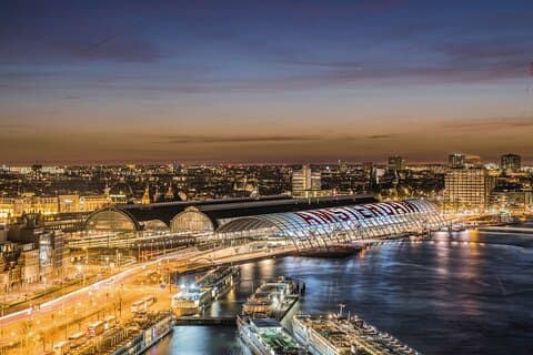 Amsterdam to Schiphol Airport Private Transfer