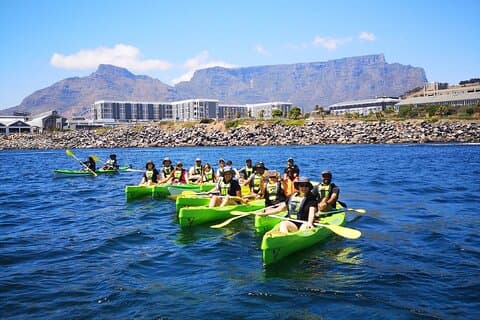 Lancement de Cape Town Sea Kayaking Adventure depuis le V&A Waterfront