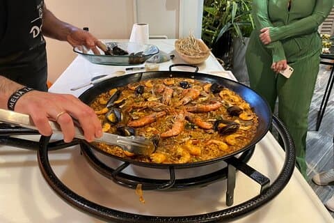Sevilla: Paella Showcooking Experience