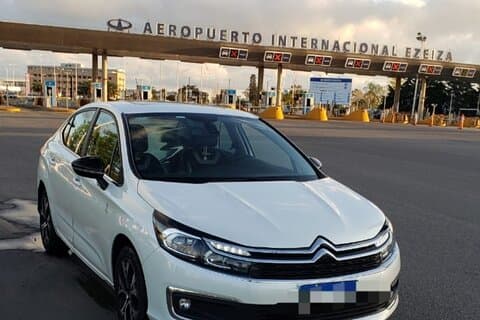 Privater Transfer vom Flughafen Ezeiza zum Central Hotel und Hafen