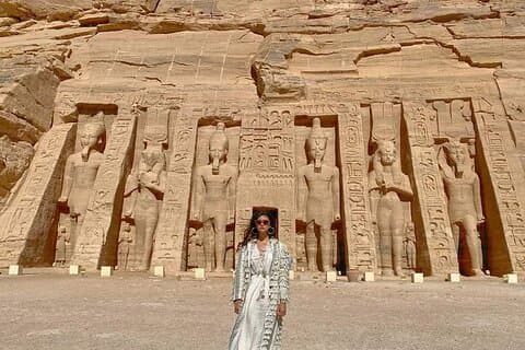 Privérondleiding met gids naar de tempels van Abu Simbel vanuit Aswan per vlucht