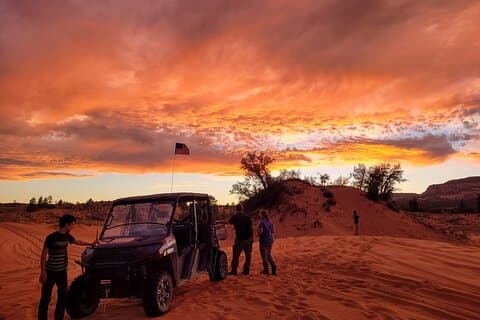 Peekaboo Slot Canyon Tour UTV and Hiking Adventure (Private)