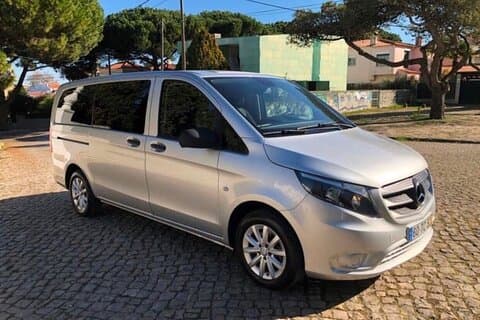 Transport Lisbon/Porto Porto/Lisbon with 2 optional stops