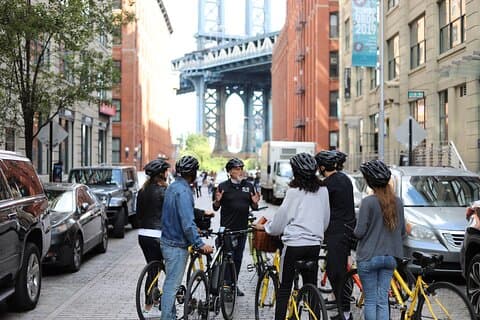 Lower Manhattan och Brooklyn Bridge Guidad Fiets-tur (nederländska)